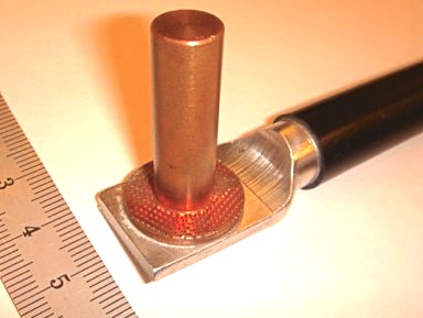 Měděný pin svařen pomocí torzní metody